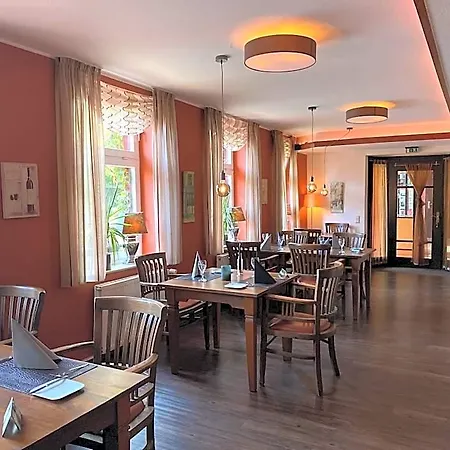 מלון Oberledinger Hof 3*